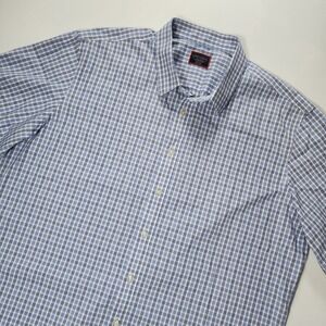 UNTUCKit Blue and White Checkered Casual Button Down Shirt